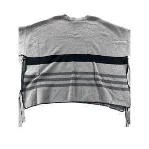 Charlie Paige Gray Knit Short Sleeve Pullover Poncho Sweater Women's One Size